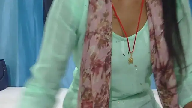 Snapshot of Aarti_misty71 chatting on 10/25/25, 04:53 Aarti misty71 online show from 10/25/25, 04:53