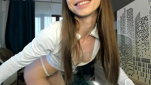 Snapshot of UnicornLand chatting on 10/18/25, 08:15 UnicornLand online show from 10/18/25, 08:15