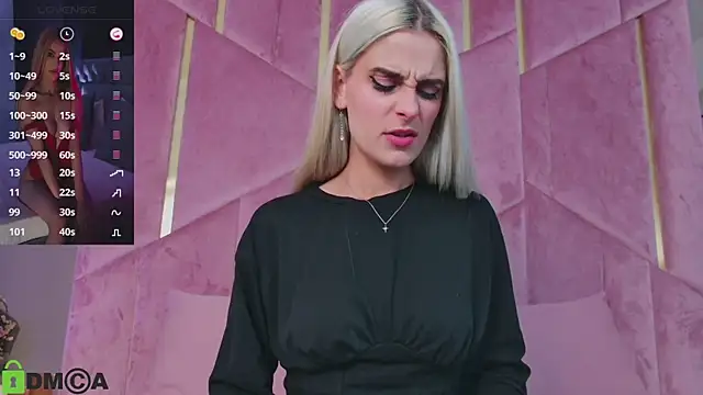 SelenaDaze online show from 09/28/25, 03:45