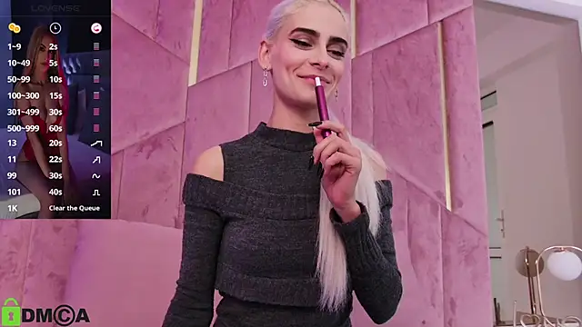 SelenaDaze online show from 10/24/25, 05:04