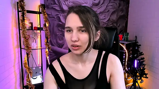 Snapshot of TessaMill chatting on 01/15/26, 09:14 TessaMill online show from 01/15/26, 09:14