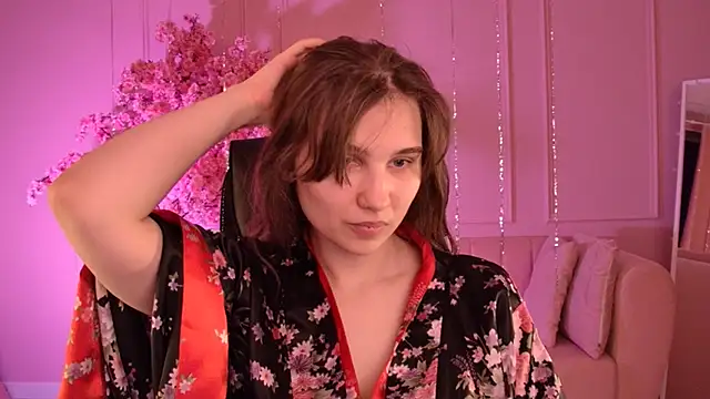 Snapshot of TessaMill chatting on 03/19/26, 05:22 TessaMill online show from 03/19/26, 05:22