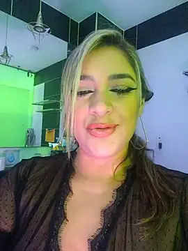 Snapshot of NicoleDiior chatting on 05/22/26, 03:17 NicoleDiior online show from 05/22/26, 03:17