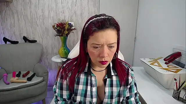 Snapshot of VeronicaBlake chatting on 03/12/26, 01:06 VeronicaBlake online show from 03/12/26, 01:06