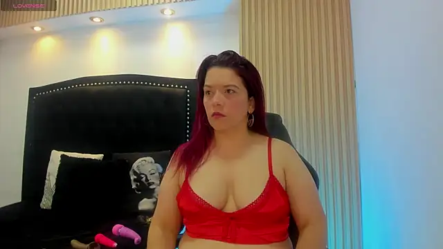 Snapshot of VeronicaBlake chatting on 05/07/26, 01:16 VeronicaBlake online show from 05/07/26, 01:16