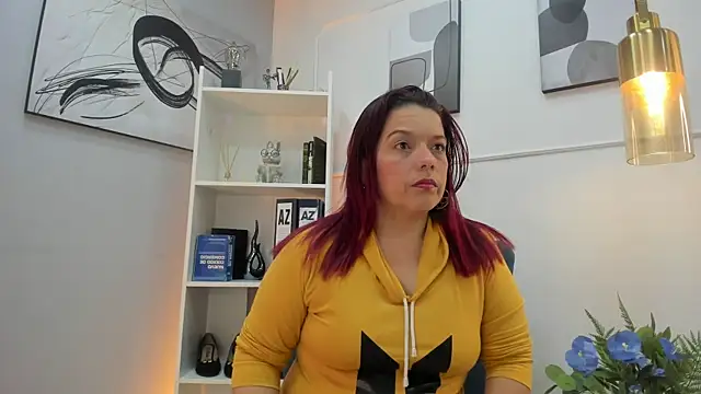 Snapshot of VeronicaBlake chatting on 05/25/26, 01:17 VeronicaBlake online show from 05/25/26, 01:17