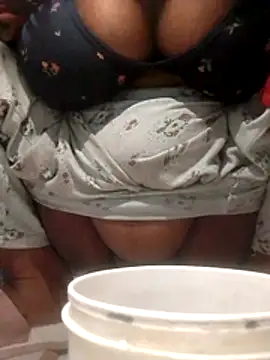Dassing strip couple online show from 06/09/26, 07:03