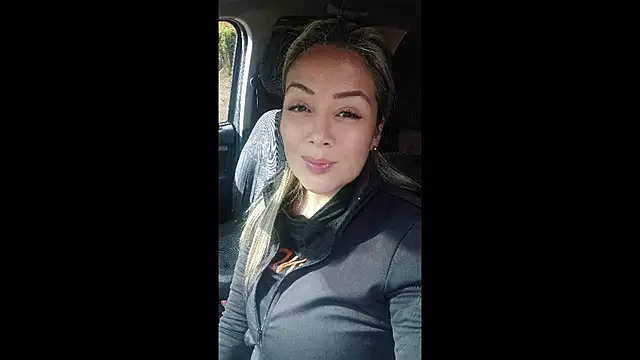 Emma Henderson online show from 07/28/26, 02:57