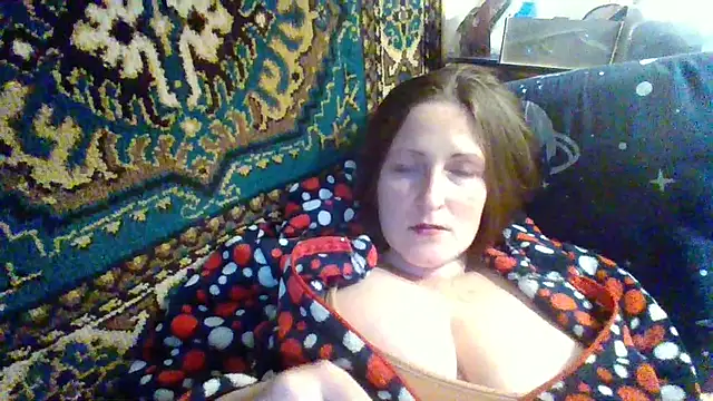 Snapshot of AllaSowinskaya chatting on 10/18/25, 01:01 AllaSowinskaya online show from 10/18/25, 01:01