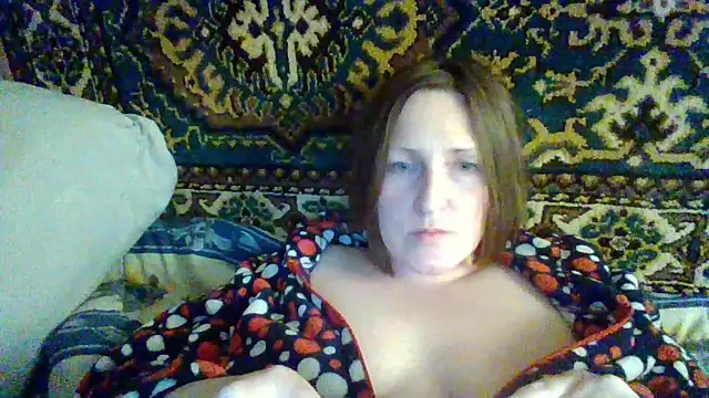 Snapshot of AllaSowinskaya chatting on 10/23/25, 07:01 AllaSowinskaya online show from 10/23/25, 07:01