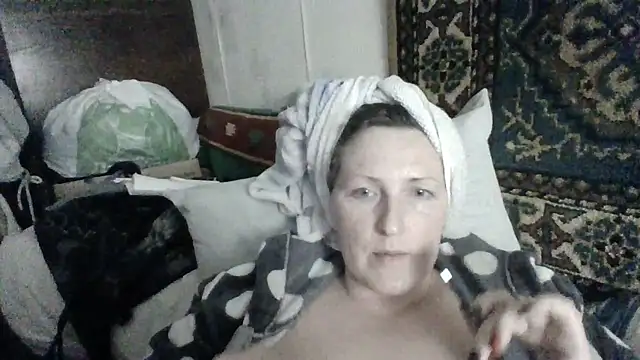 Snapshot of AllaSowinskaya chatting on 10/30/25, 05:46 AllaSowinskaya online show from 10/30/25, 05:46