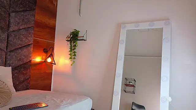 Snapshot of JenaCooper_ chatting on 11/21/25, 01:59 JenaCooper online show from 11/21/25, 01:59