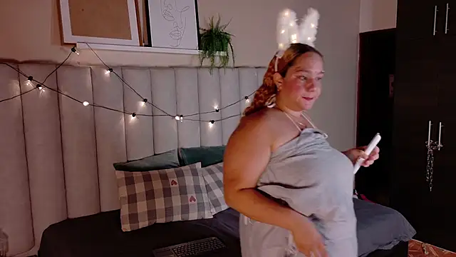 Snapshot of JenaCooper_ chatting on 11/29/25, 01:30 JenaCooper online show from 11/29/25, 01:30