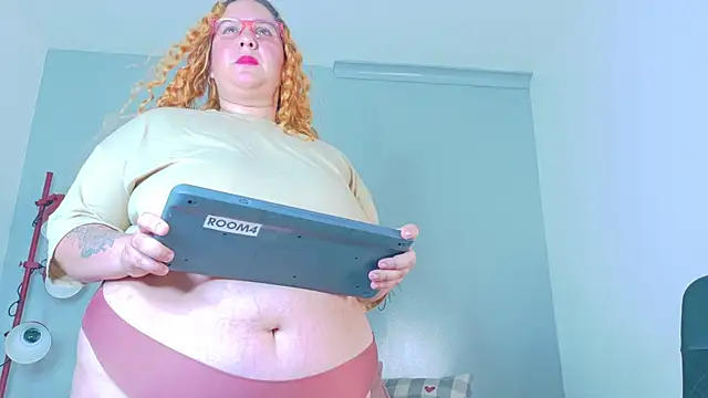 Snapshot of JenaCooper_ chatting on 12/01/25, 04:12 JenaCooper online show from 12/01/25, 04:12