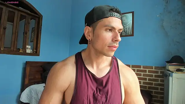 Snapshot of justinkarter chatting on 11/08/25, 02:50 justinkarter online show from 11/08/25, 02:50