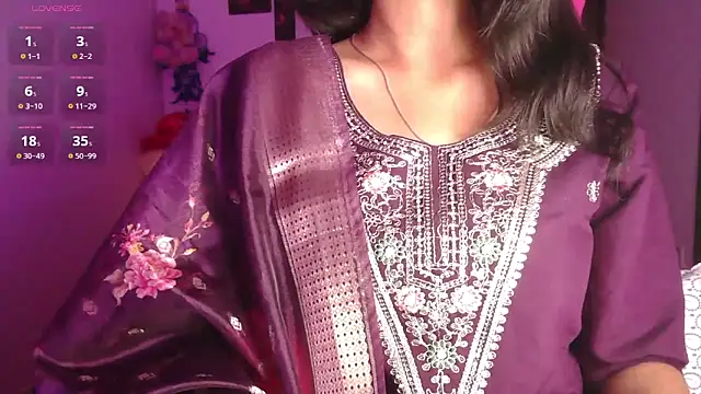 Snapshot of Samikshaa chatting on 11/25/25, 02:50 Samikshaa online show from 11/25/25, 02:50