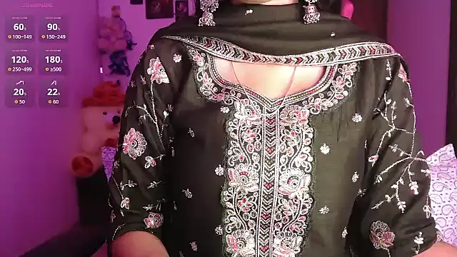 Snapshot of Samikshaa chatting on 12/14/25, 03:17 Samikshaa online show from 12/14/25, 03:17