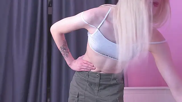 Snapshot of Grace_Lambert chatting on 10/18/25, 09:15 Grace Lambert online show from 10/18/25, 09:15