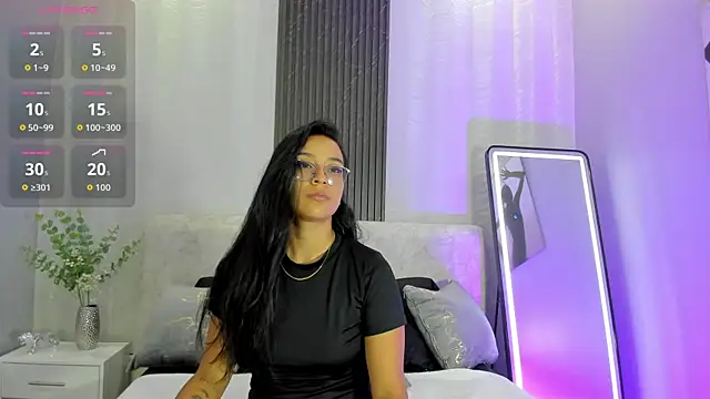 zoe martins  online show from 07/23/26, 05:33
