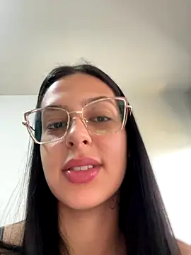 Snapshot of jujuarantes__2025 chatting on 09/23/25, 03:15 jujuarantes 2025 online show from 09/23/25, 03:15