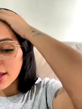 Snapshot of jujuarantes__2025 chatting on 11/06/25, 02:29 jujuarantes 2025 online show from 11/06/25, 02:29