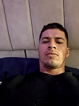 Snapshot of piterrr_hot chatting on 10/20/25, 04:29 piterrr hot online show from 10/20/25, 04:29