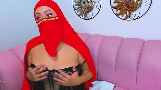 Snapshot of Aisha_Malek chatting on 10/02/25, 08:05 Aisha Malek online show from 10/02/25, 08:05