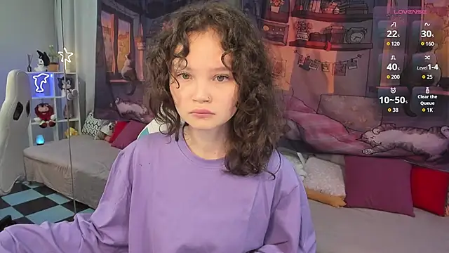 EmilyChaves online show from 10/01/25, 06:03