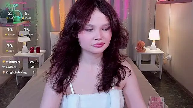 EmilyChaves online show from 06/09/26, 08:15