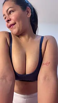 sweet shadil  online show from 06/02/26, 11:56