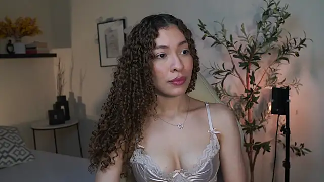 isabella-garcia- online show from 07/01/26, 01:51