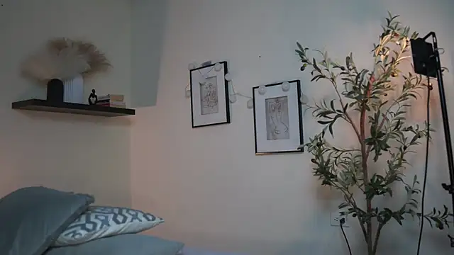 isabella-garcia- online show from 07/08/26, 02:05