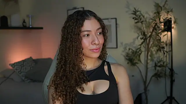 isabella-garcia- online show from 07/22/26, 11:51