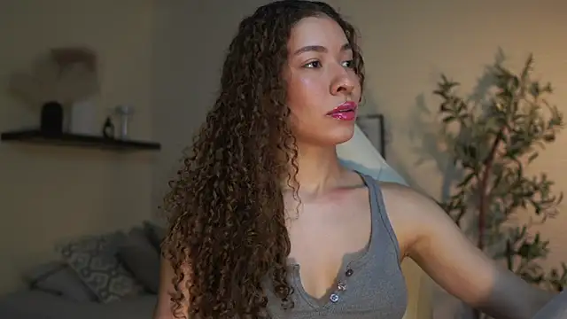 isabella-garcia- online show from 07/24/26, 12:52