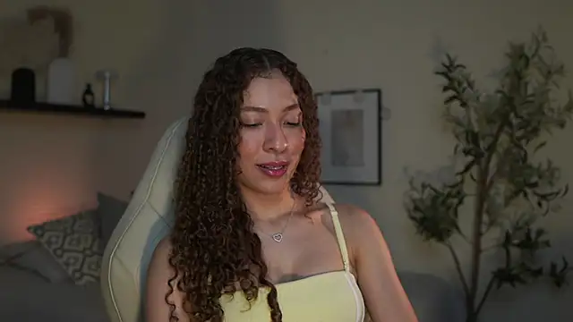 isabella-garcia- online show from 07/25/26, 09:12