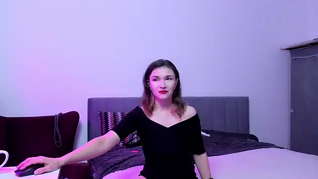 Snapshot of Katherine_Twilight chatting on 11/06/25, 03:46 Katherine Twilight online show from 11/06/25, 03:46