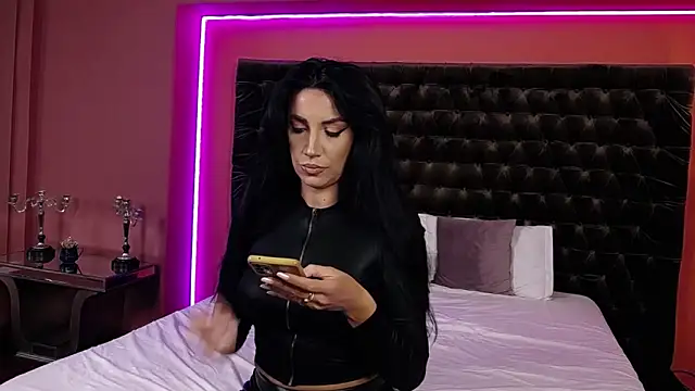 Snapshot of StephanyMillan chatting on 09/21/25, 05:20 StephanyMillan online show from 09/21/25, 05:20