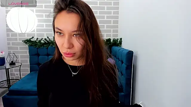 Snapshot of Kat__cat chatting on 12/20/25, 02:18 Kat cat online show from 12/20/25, 02:18