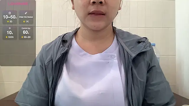 Snapshot of mini_unicorn chatting on 12/15/25, 02:38 mini unicorn online show from 12/15/25, 02:38