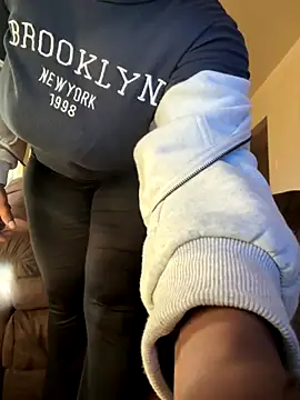 yummy0322 online show from 10/03/25, 12:57