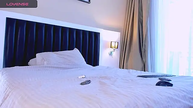 marrenaa online show from 11/30/25, 07:12