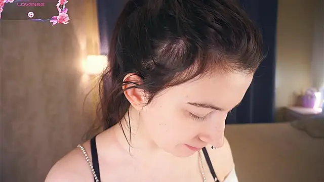 ConstanceBeames online show from 09/17/25, 05:53