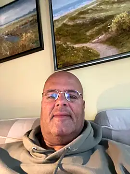 Snapshot of Renebisex chatting on 10/10/25, 07:07 Renebisex online show from 10/10/25, 07:07