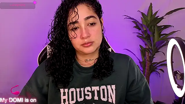 Snapshot of _kat_1995 chatting on 10/04/25, 03:21 kat 1995 online show from 10/04/25, 03:21