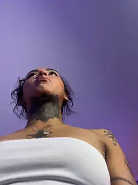 iamkatty  online show from 09/17/25, 04:52