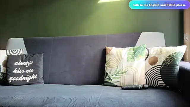 Snapshot of Eveline_Beauty_Kitty chatting on 09/18/25, 03:03 Eveline Beauty Kitty online show from 09/18/25, 03:03