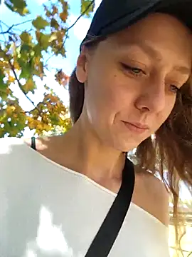 Snapshot of Eveline_Beauty_Kitty chatting on 10/13/25, 11:21 Eveline Beauty Kitty online show from 10/13/25, 11:21