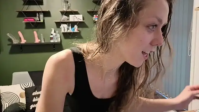 Snapshot of Eveline_Beauty_Kitty chatting on 12/01/25, 03:06 Eveline Beauty Kitty online show from 12/01/25, 03:06