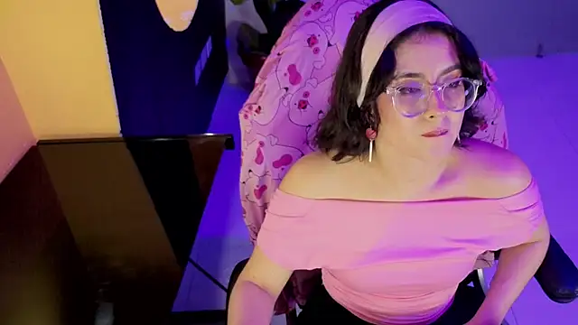 LiLLiAnderson online show from 10/12/25, 11:53