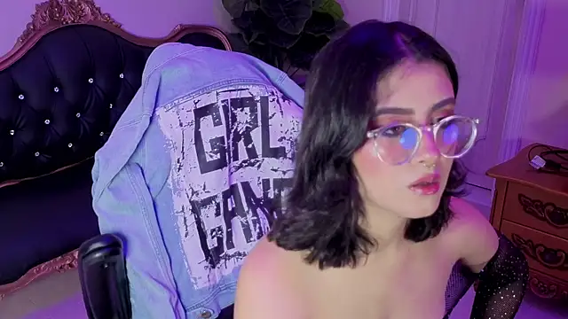 LiLLiAnderson online show from 11/20/25, 11:54